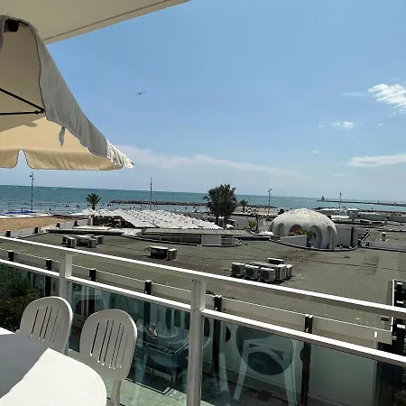 Coeur Et Commerces Type 3 Pour 6 Personnes N33