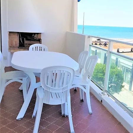 Coeur Et Commerces Type 3 Pour 6 Personnes N33