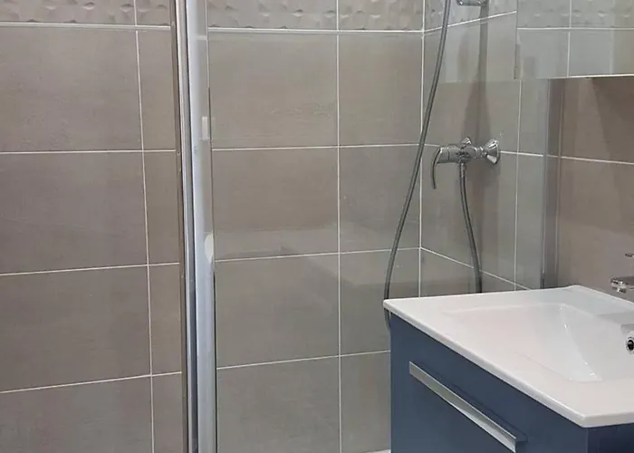 Apartment Coeur Et Commerces Type 3 Pour 6 Personnes N33